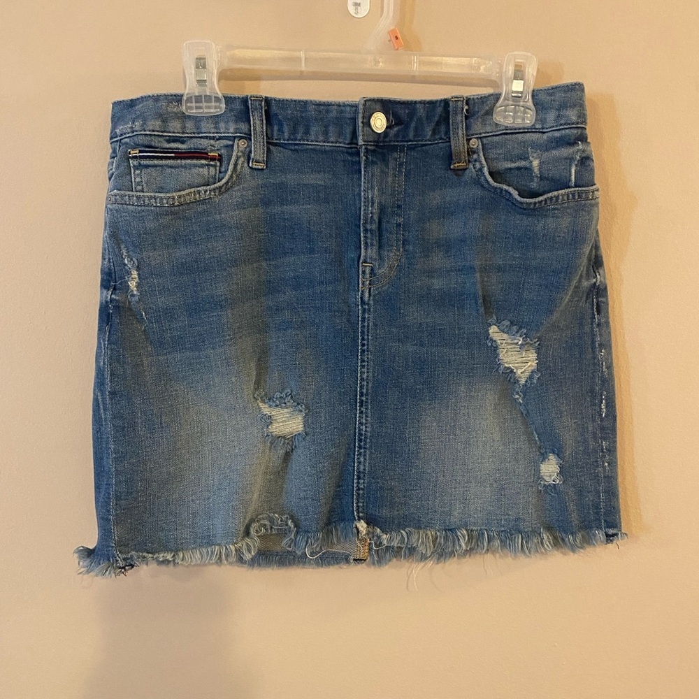 Tommy Hilfiger Distressed Jean‎ Denim Skirt Size 6 Womens